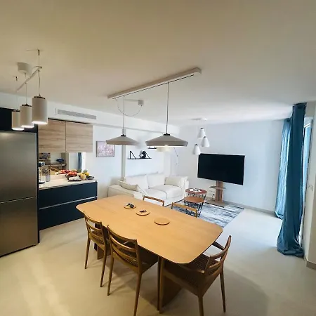Apartamento 2-bedroom Pool Parking Private Access